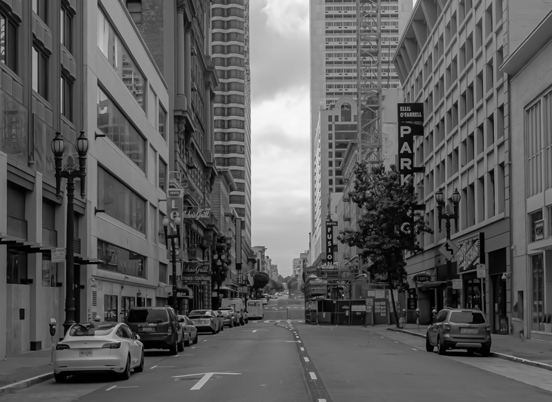 Traffic signal changing for nobody — empty intersection, April 2020