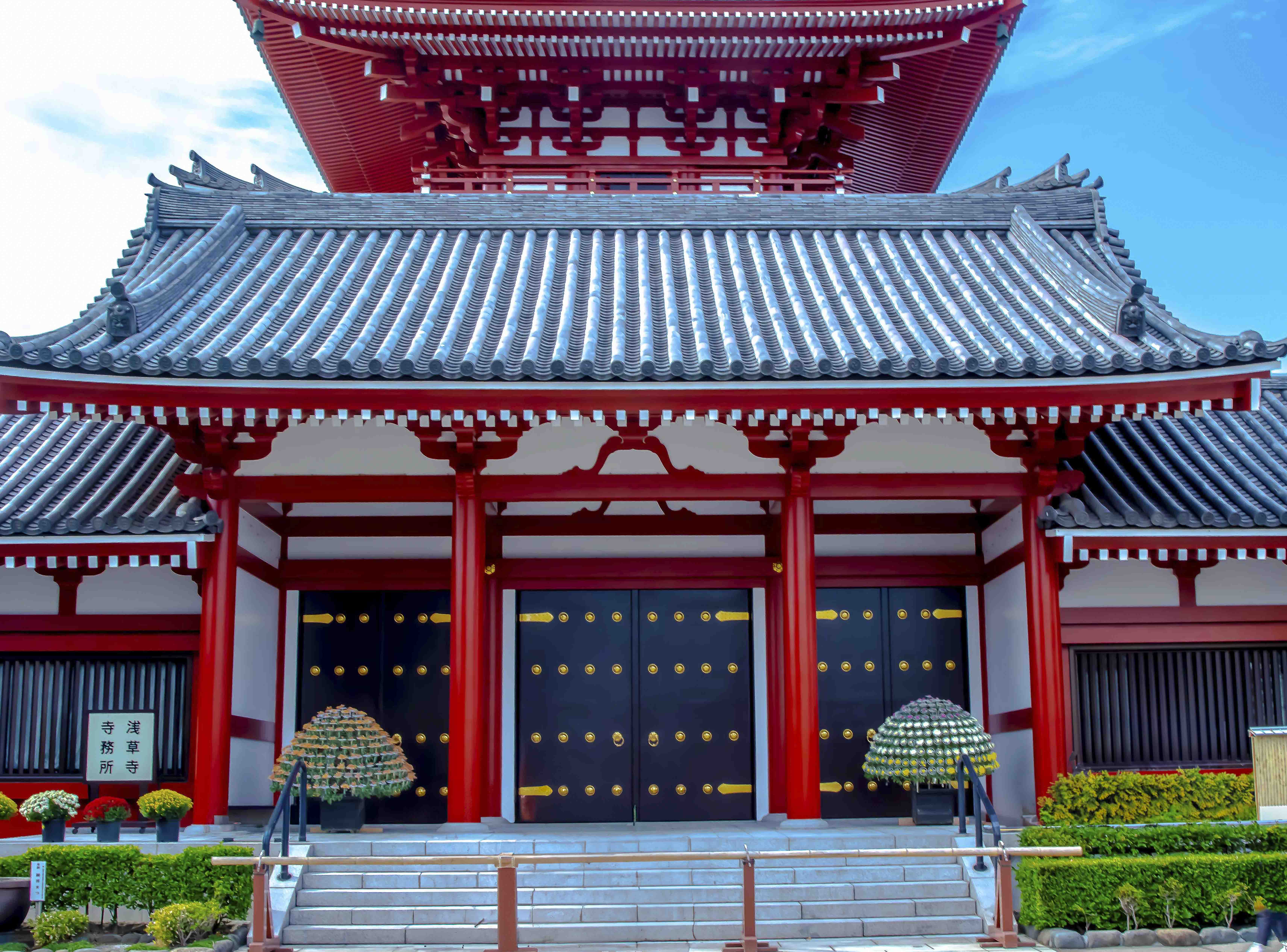 Senso-ji main hall facade